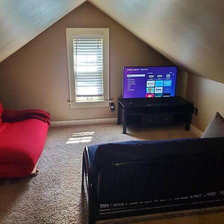 Historic Twin Tudors Inn Sioux Falls Bagian luar foto