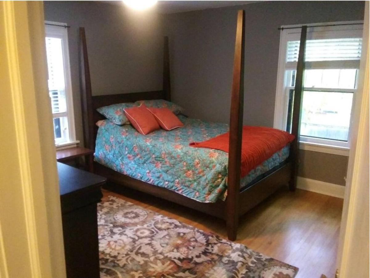 Historic Twin Tudors Inn Sioux Falls Bagian luar foto