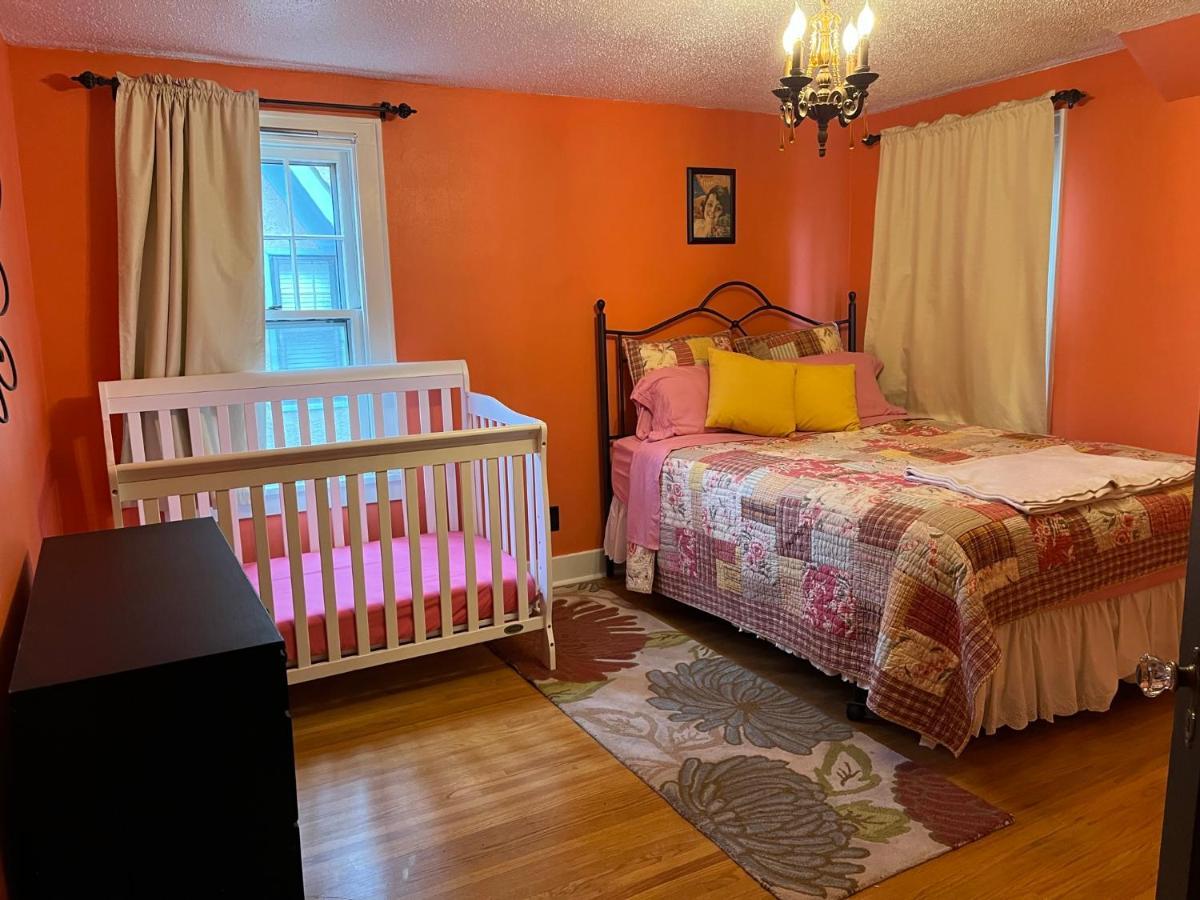 Historic Twin Tudors Inn Sioux Falls Bagian luar foto