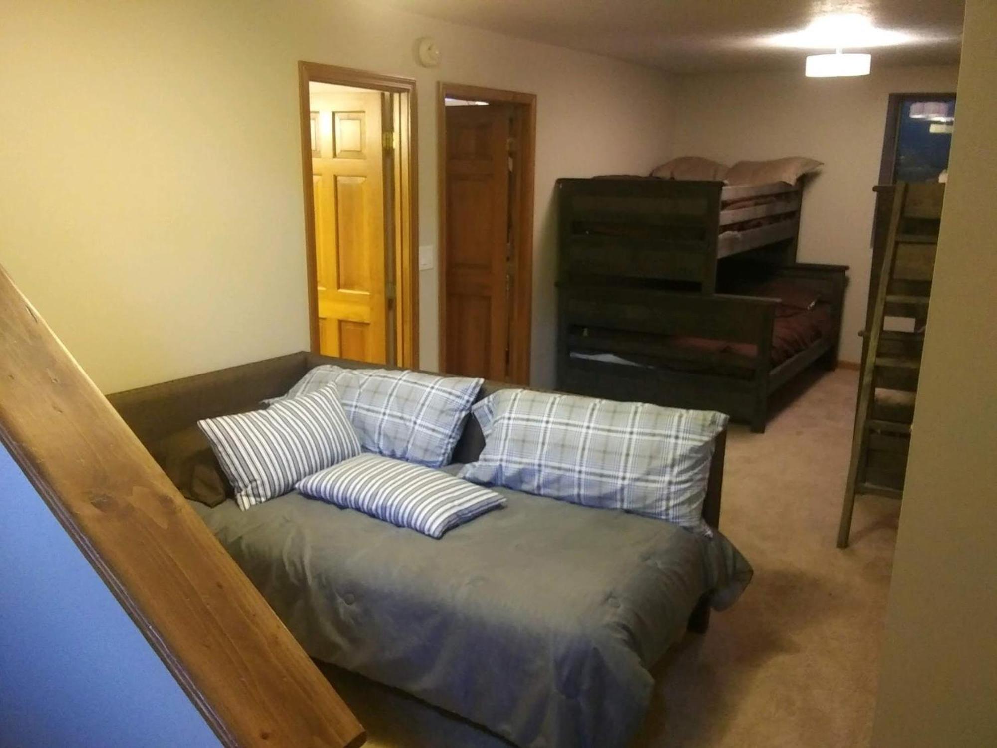 Historic Twin Tudors Inn Sioux Falls Bagian luar foto